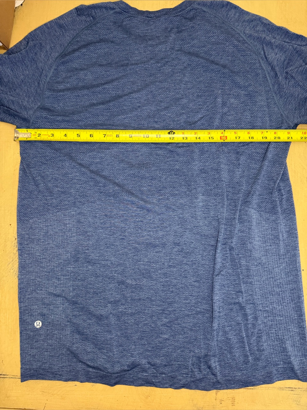 lululemon athletica Men's Heathered Blue Metal Vent Tee - Picture 3 of 7